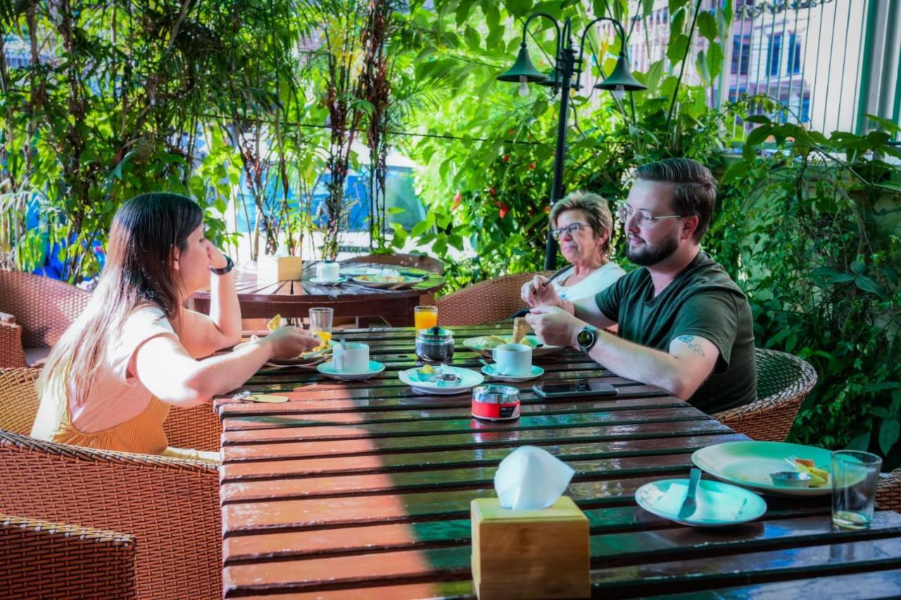 Kathmandu Prince Hotel Экстерьер фото