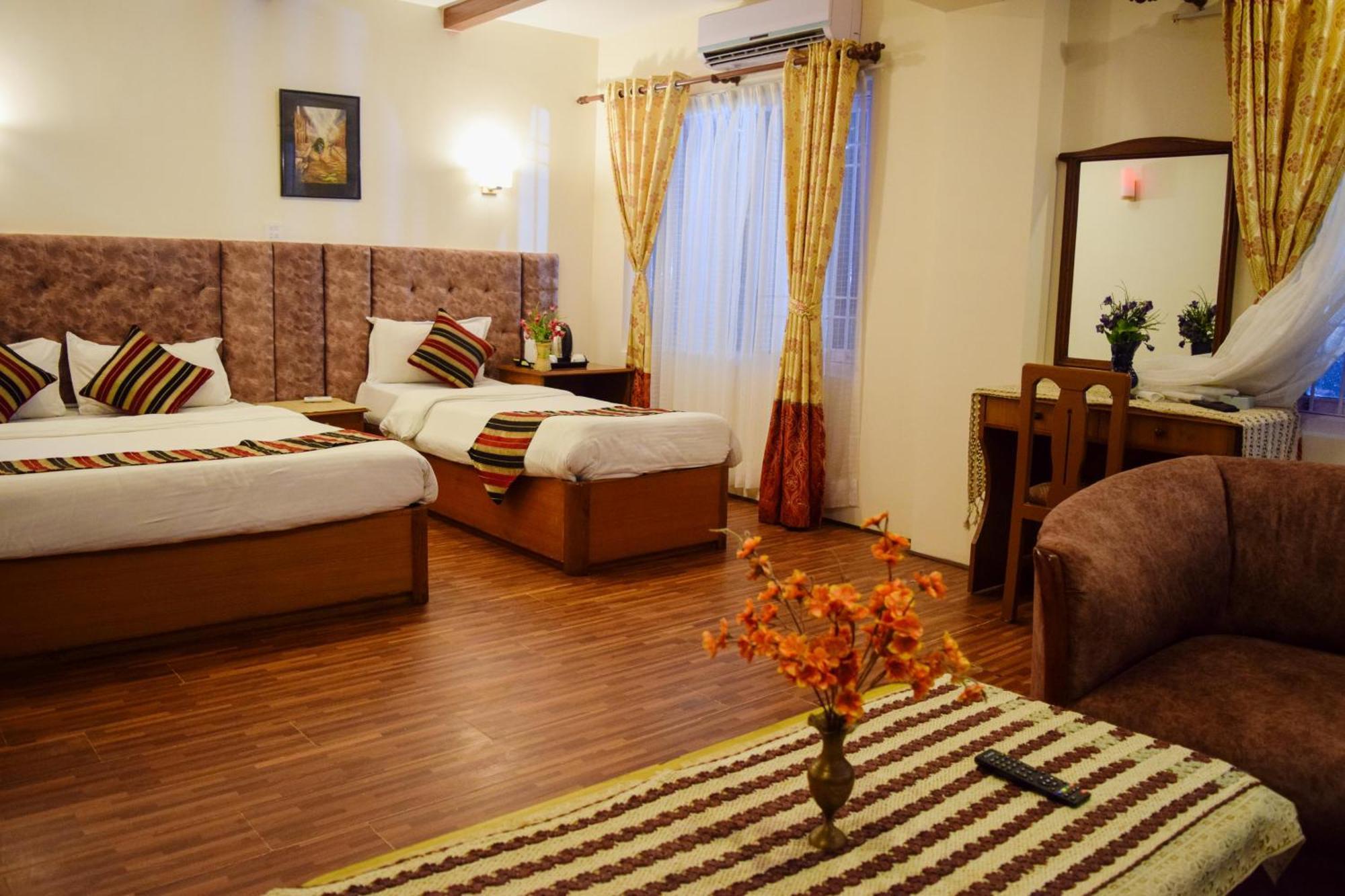 Kathmandu Prince Hotel Экстерьер фото