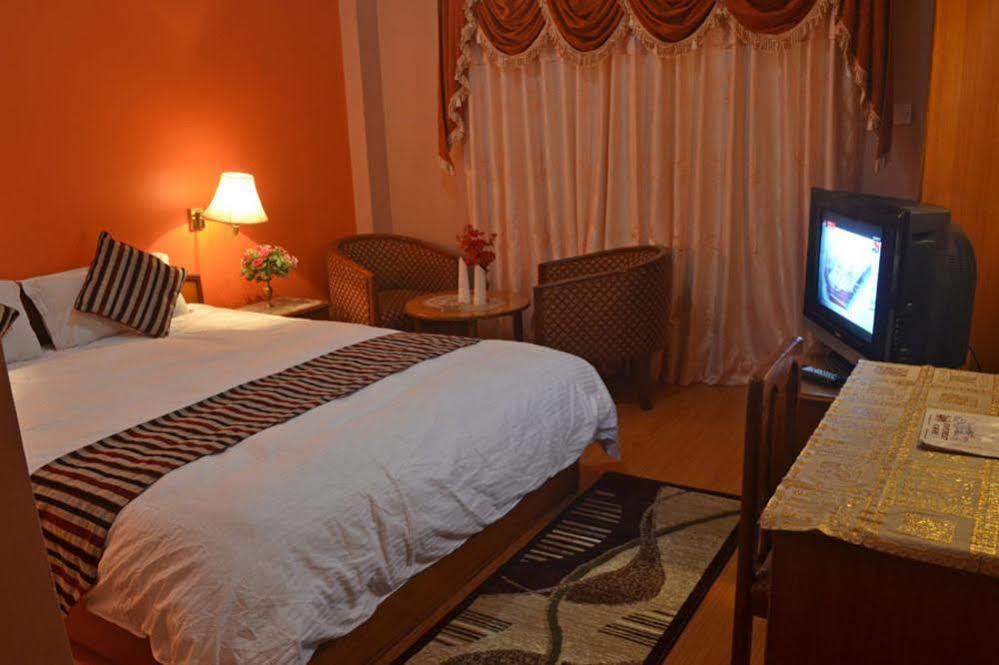 Kathmandu Prince Hotel Экстерьер фото